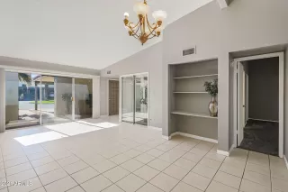 Photo #6: 6187912 Listing