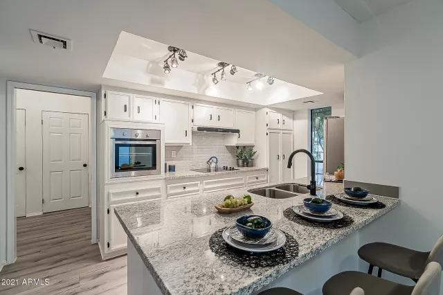 MLS: 6187920 Condo For Sale