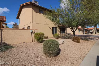 Photo #5: 6188262 Listing