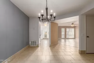 Photo #5: 6188380 Listing