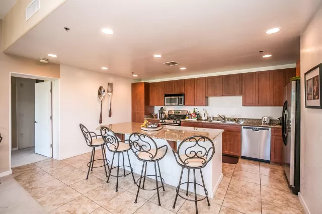 MLS: 6188500 Condo For Sale