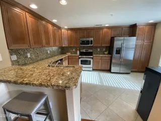 Photo #2: 6188569 Listing