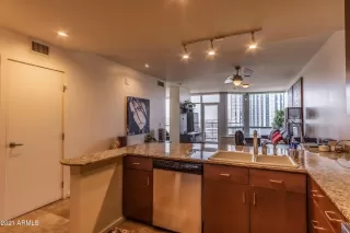 Photo #3: 6188849 Listing