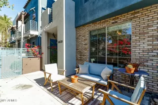 Photo #3: 6188904 Listing