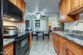 Photo #5: 6189159 Listing