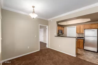 Photo #5: 6189225 Listing