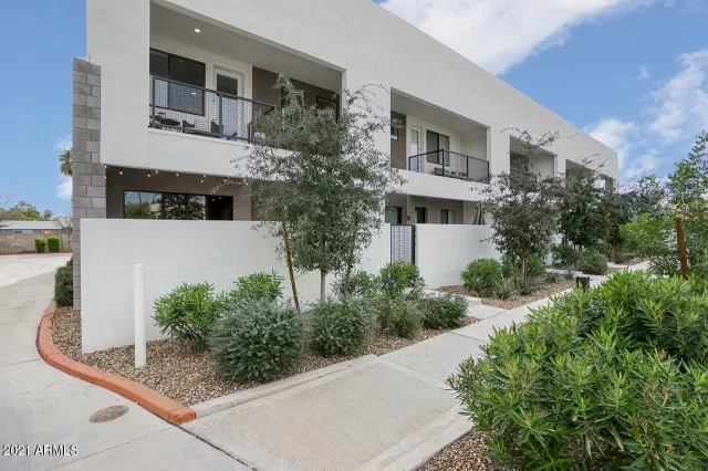 MLS: 6189333 Condo For Sale