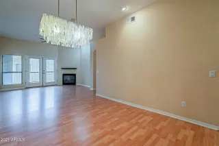 Photo #5: 6189451 Listing