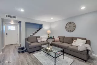 Photo #5: 6189783 Listing