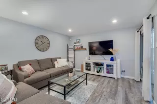 Photo #6: 6189783 Listing