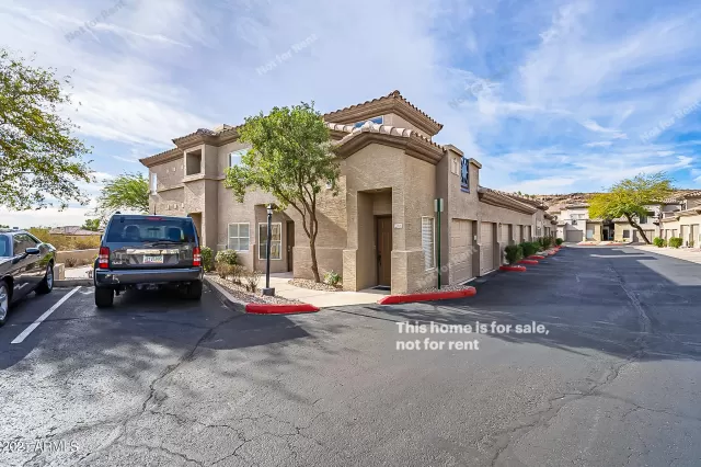 MLS: 6189885 Condo For Sale