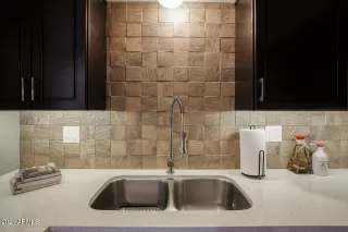 Photo #4: 6189934 Listing