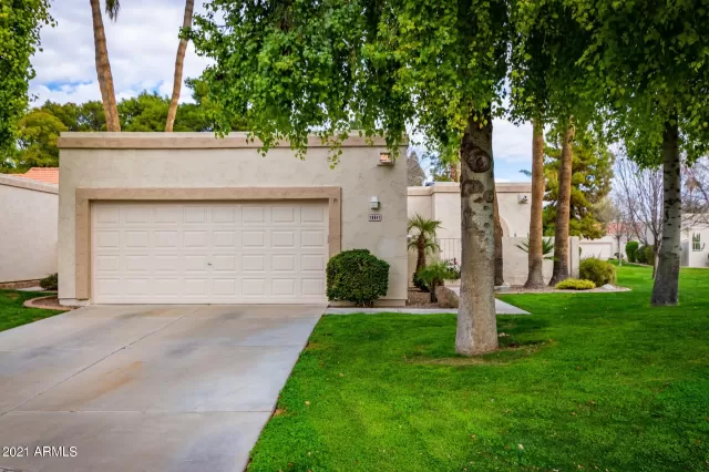 MLS: 6189984 Condo For Sale