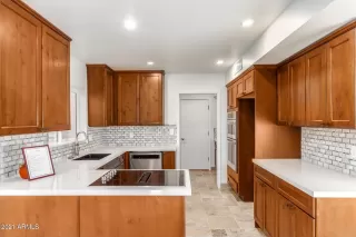 Photo #3: 6190110 Listing