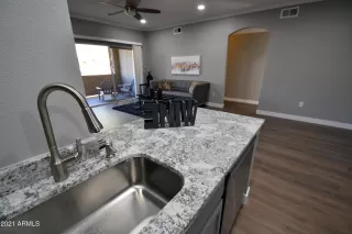 Photo #4: 6190115 Listing