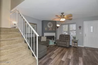 Photo #4: 6190121 Listing