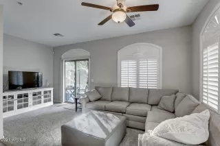 Photo #6: 6190276 Listing 