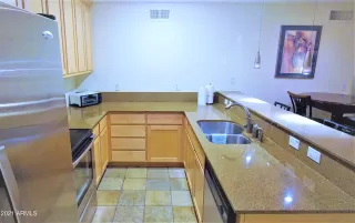 Photo #4: 6190277 Listing