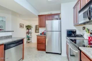 Photo #3: 6190303 Listing