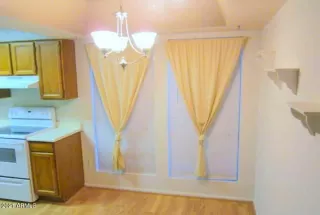 Photo #1: 6190305 Listing 