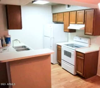 Photo #3: 6190305 Listing 