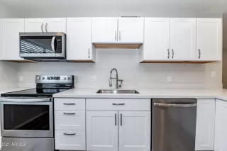 Photo #6: 6190308 Listing