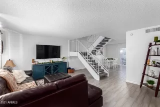 Photo #2: 6190385 Listing