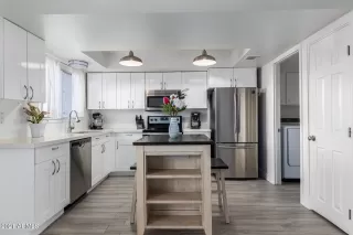 Photo #4: 6190385 Listing