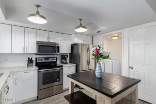 Photo #6: 6190385 Listing