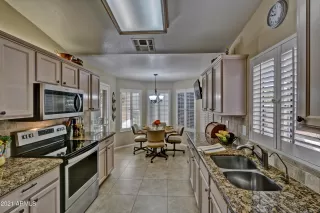 Photo #4: 6190389 Listing 