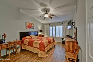 Photo #6: 6190389 Listing 