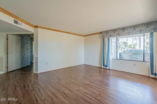 Photo #4: 6190407 Listing