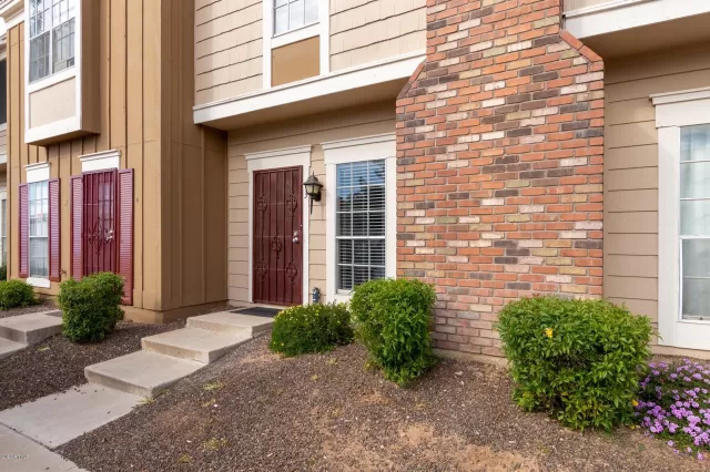 MLS: 6190440 Condo For Sale