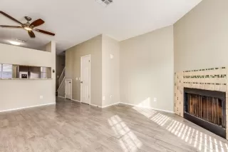 Photo #3: 6190440 Listing