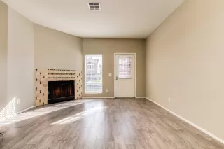 Photo #6: 6190440 Listing