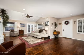 Photo #3: 6190484 Listing