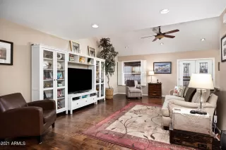 Photo #4: 6190484 Listing