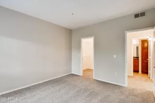 Photo #6: 6190489 Listing