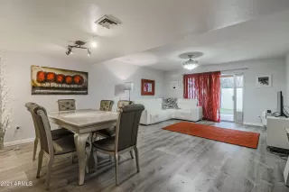 Photo #5: 6190519 Listing