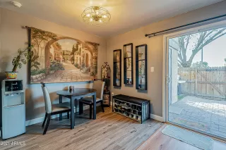 Photo #5: 6190537 Listing