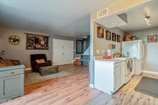 Photo #6: 6190537 Listing