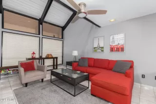 Photo #5: 6190590 Listing 