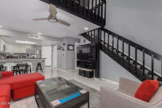 Photo #6: 6190590 Listing 
