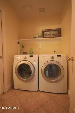 Photo #5: 6190604 Listing