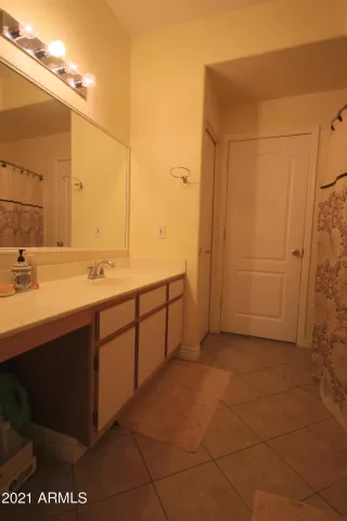 Photo #6: 6190604 Listing