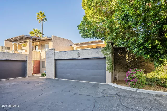 MLS: 6190762 Condo For Sale