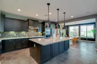 Photo #5: 6190771 Listing 