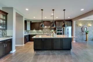 Photo #6: 6190771 Listing 