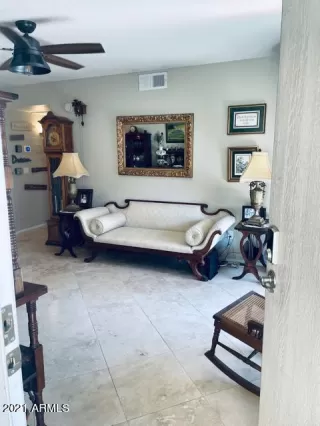Photo #2: 6190894 Listing 