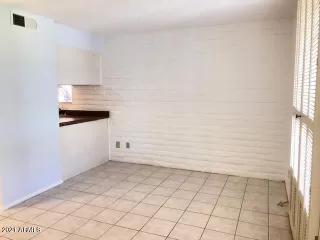 Photo #4: 6190949 Listing